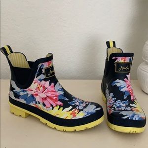 Foral Rain Boots by Joules Wellibob.